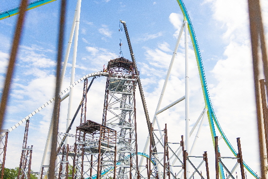 2026_0813_Headline_carowinds 2026_0813_Headline_carowinds