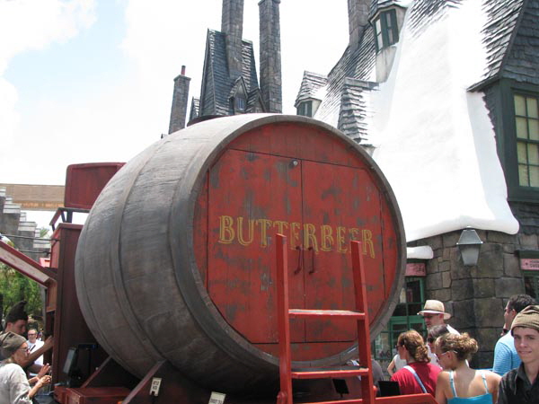 2010_06_Potter_Butterbeer2