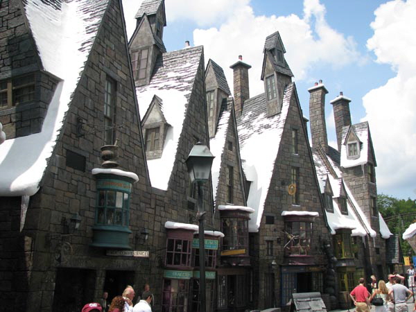 2010_06_Potter_Hogsmeade04