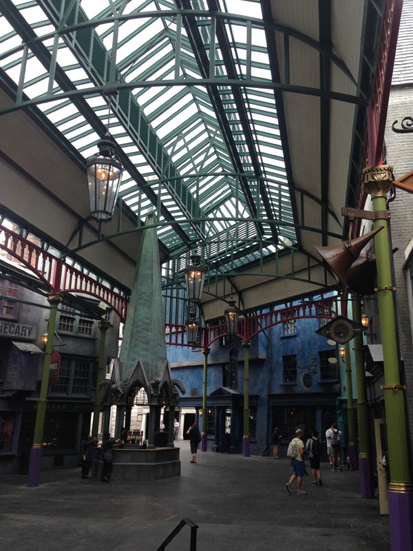 UO_DiagonAlley44