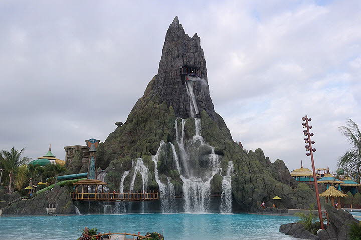 VolcanoBay01_1